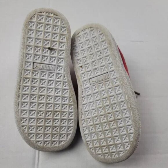 Puma x Hello Kitty Suede Classic 50th Anniversary Red Sneakers Size 7 - Picture 9 of 12